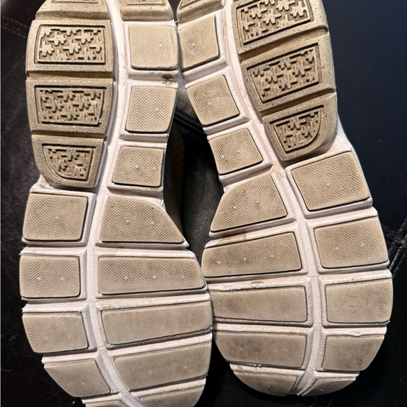 (Clearance) Nike Sock Dart Mesh Athletic Shoes in Tan and White Men’s size 10. - Picture 4 of 6